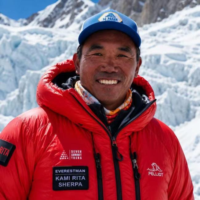 尼泊尔一登山者第32次登顶珠峰