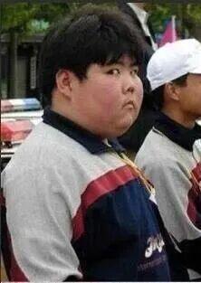 网红小胖样貌大变